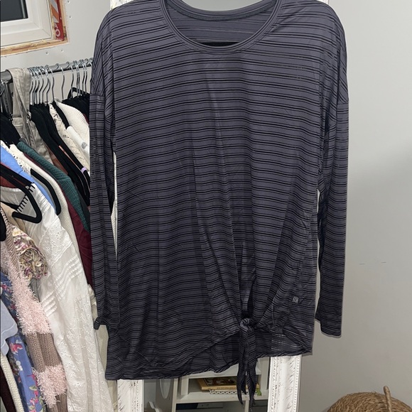 Lululemon Tie Your Practice Longsleeve - Picture 8 of 10